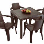 JUEGO DE COMEDOR PLASTICO 4 SILLAS RATAN CON BRAZO
